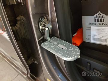 Gradino per portiera auto nuovo