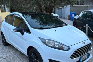 Ford fiesta black and white edition neopatentati