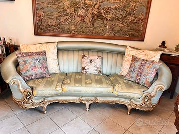 Divano stile veneziano