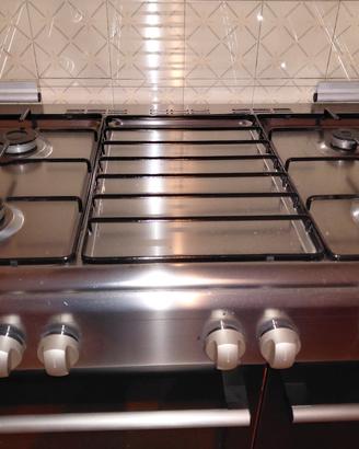 cucina a gas ,4 fuochi, in acciaio 