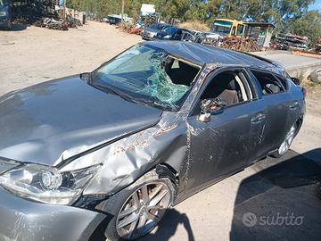 LEXUS CT RICAMBI USATI