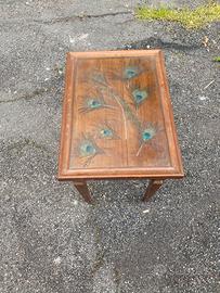 Tavolino basso in legno antico con vetro