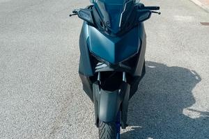 YAMAHA  HMAX  300