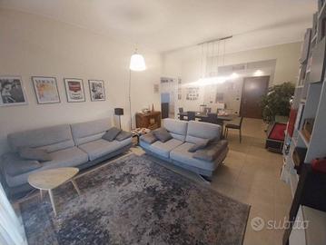 Appartamento di 135 m² con 4 locali e box auto a B