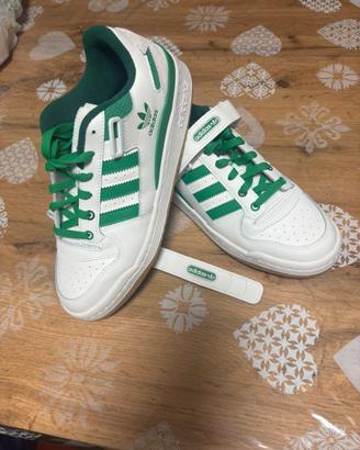Scarpe adidas forum low