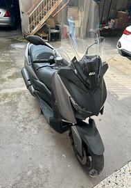 Yamaha X Max 300