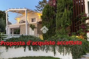 PORZIONE DI TRIFAMILIARE A CASTELLABATE