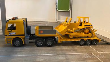 Bruder 02776 caricatore con semirimorchio ed escav