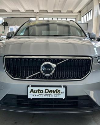 VOLVO XC40 ESSENTIAL