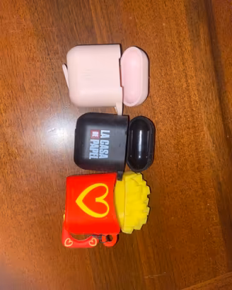 Cover airpods