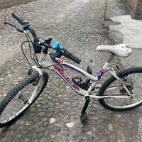 bici da bambina/ ragazza