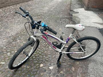 bici da bambina/ ragazza