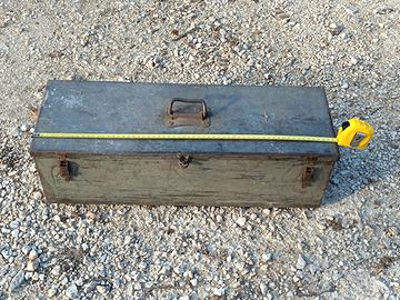 cassa baule in ferro vintage industriale 