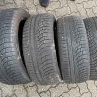 Nokian WRA4 215/50-17 95V