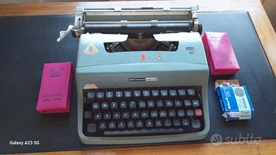 macchina per scrivere d'epoca