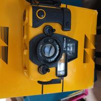 Fotocamera subacquea e flash