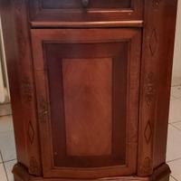 Mobiletto ad angolo in legno