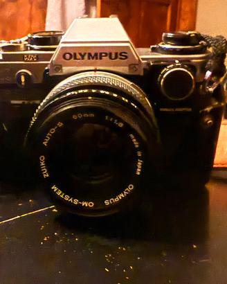 Olympus OM analogica + obiettivo Zuiko 50mm