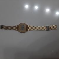 orologio Casio dorato 