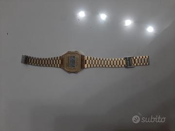 orologio Casio dorato 