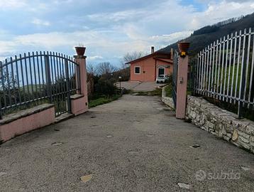 Casa in campagna . Picerno/Tito scalo