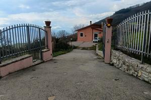 Casa in campagna . Picerno/Tito scalo