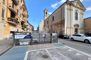 AUTORIMESSA A VERONA