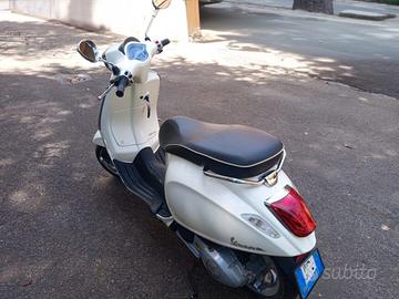scooter piaggio vespa sprint 