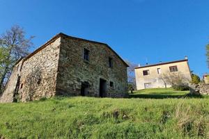 Rustico / Casale di 400 m² con più di 5 locali e b