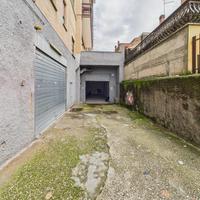 Locale commerciale Tor San Giovanni