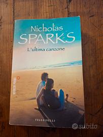 'L'ultima canzone '. N. Sparks. Frassinelli. 