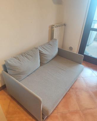 Divano letto Ikea 2 posti come nuovo Vitinia-Roma