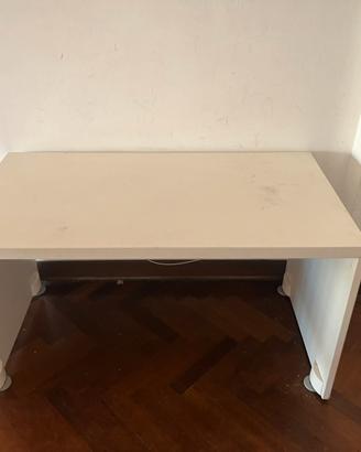 Tavolino da soggiorno bianco