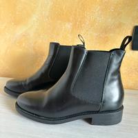 Stivaletto FRAU  beatles in pelle nero