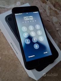 iphone 11 con cuffiette nuove e caricabatteria 