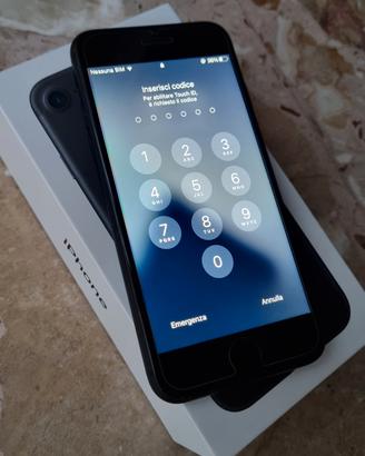 iphone 7 con cuffiette nuove e caricabatteria 