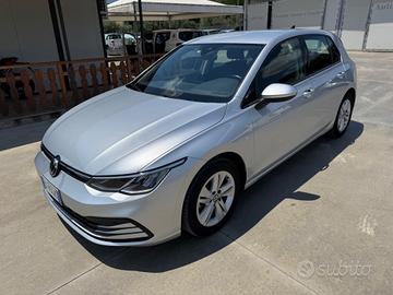 Volkswagen Golf 8 2.0 TDI 116cv SCR Style 2021