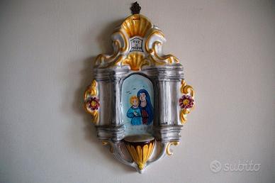 Acquasantiera in ceramica