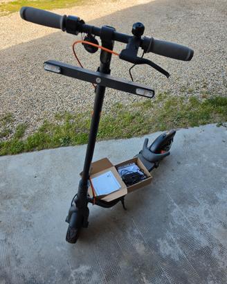 monopattino Nineboot F40
