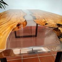 Tavolo legno e resina 