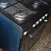 cucina a gas usata poco