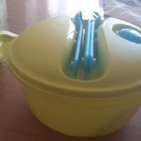 Contenitore tupperware
