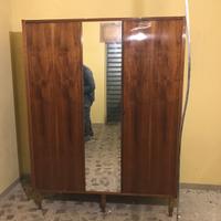 Armadio legno antico