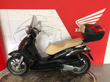 Piaggio Beverly 250 Tourer