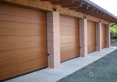 Porta garage sezionale motorizzata