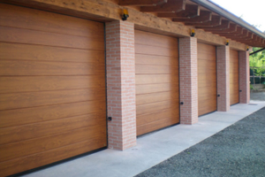 Porta garage sezionale motorizzata