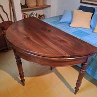 Tavolo ottocentesco