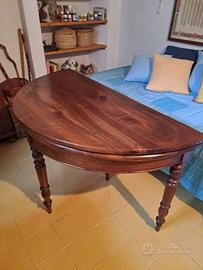 Tavolo ottocentesco