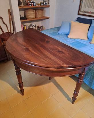 Tavolo ottocentesco