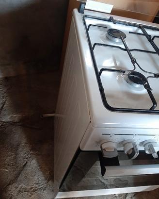 cucina economica a 4 fuochi con forno elettrico 